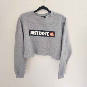 Nike Just Do It Gray Cropped Sweatshirt Nike Swoosh Crewneck - Size Small